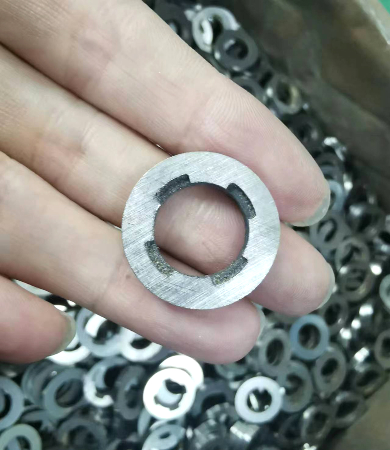 澳门3044永利磁铁厂家提供以下几种方式定制磁铁
